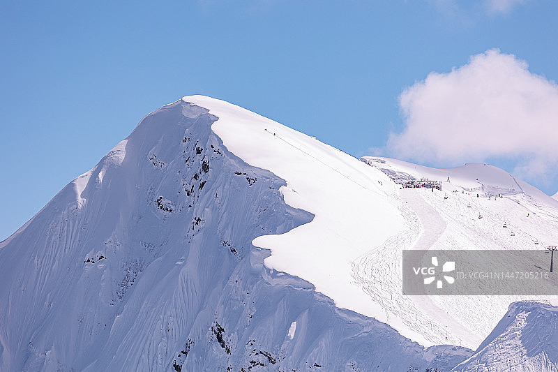 冬季壮丽山景图片素材