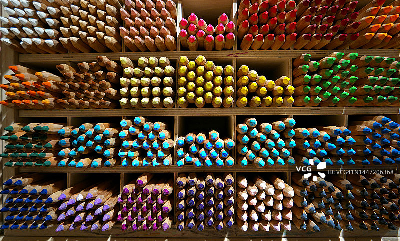 彩色铅笔图片素材