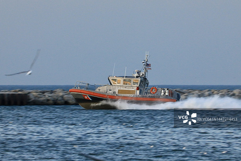 美国海岸警卫队45英尺救援船图片素材