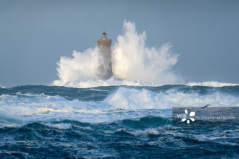 布列塔尼火炉灯塔风暴图片素材
