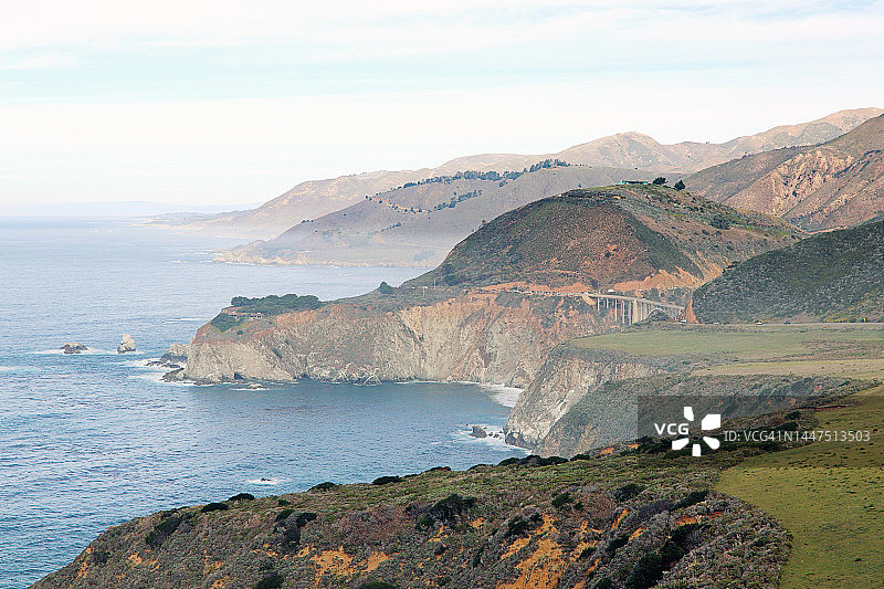 从飓风点欣赏比克斯比大桥壮丽海景图片素材