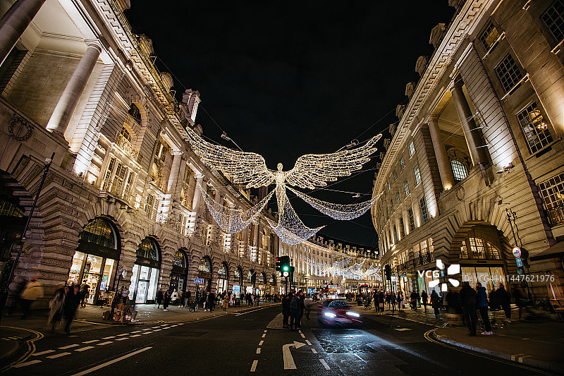 伦敦摄政街冬季装饰图片素材