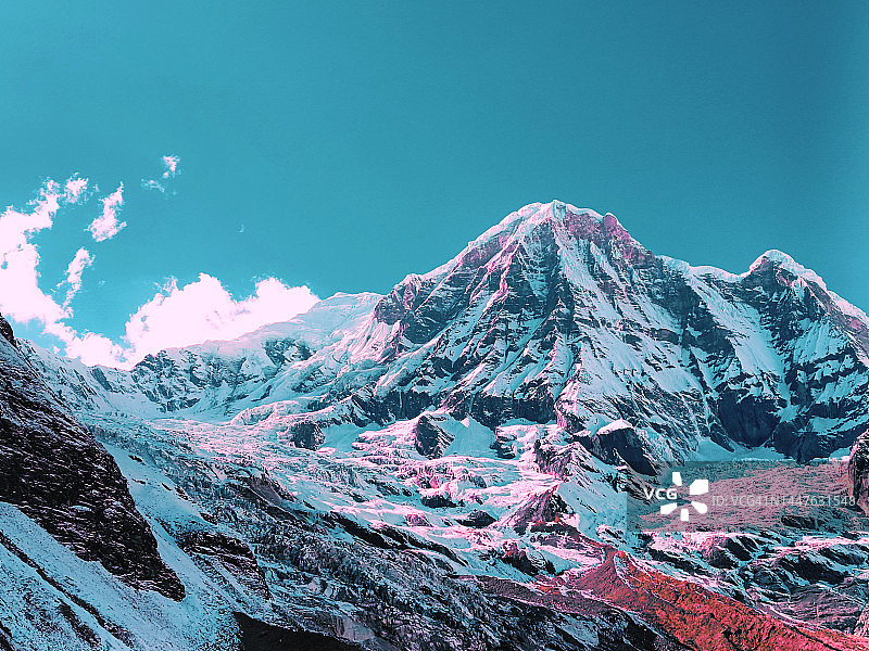 喜马拉雅山的超现实景观图片素材