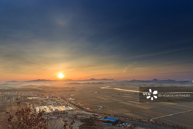 京畿道坡州剑丹寺日出图片素材