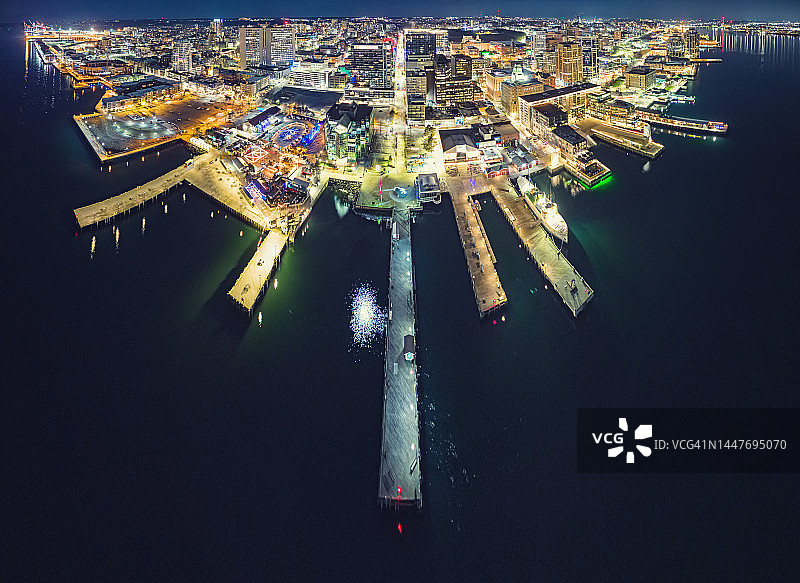 哈利法克斯海滨夜景图片素材