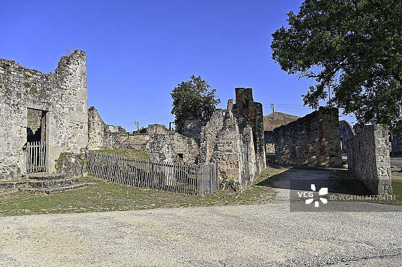 二战期间被摧毁的法国奥拉杜尔村庄图片素材