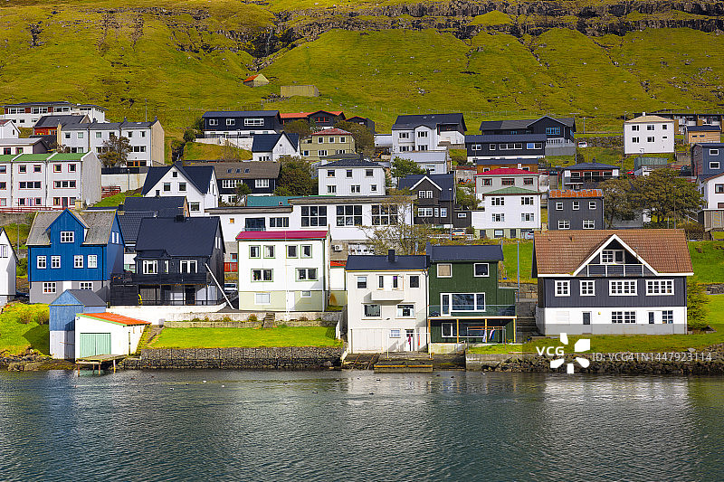 法罗群岛克拉克斯维克港口的典型房屋，丹麦，斯堪的纳维亚，欧洲图片素材