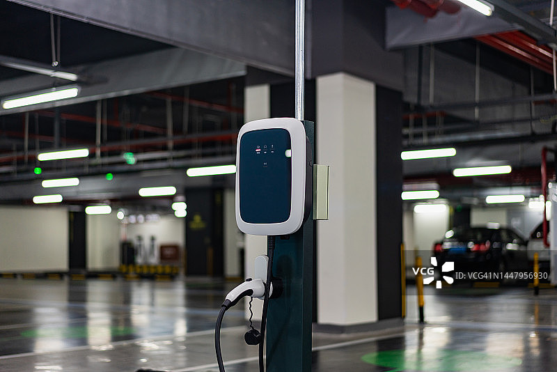 电动汽车充电桩特写图片素材