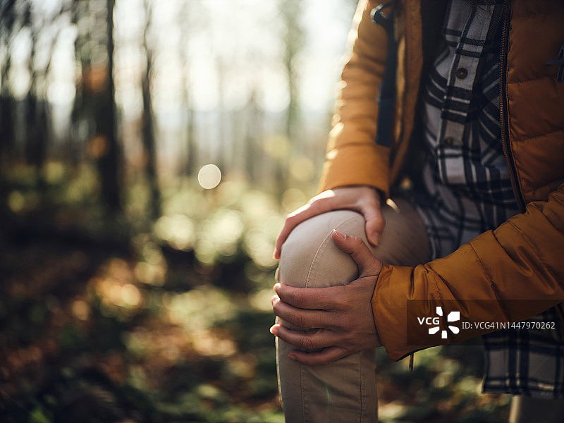 我的膝盖疼！图片素材