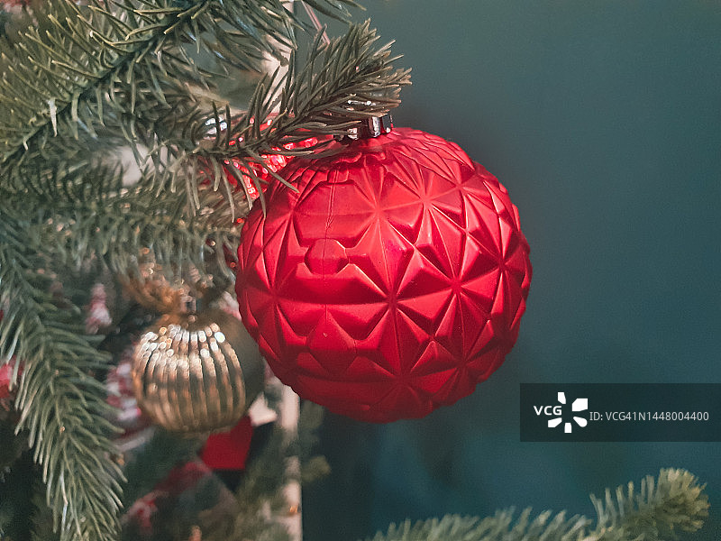 特写：红色圣诞球图片素材