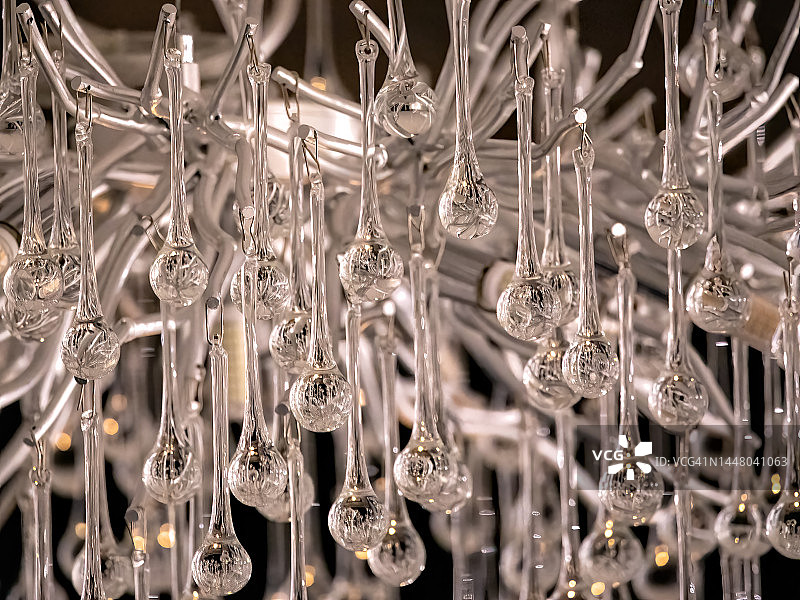 悬挂的水晶图片素材