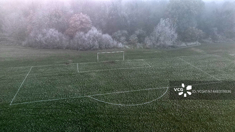 结霜的足球门图片素材