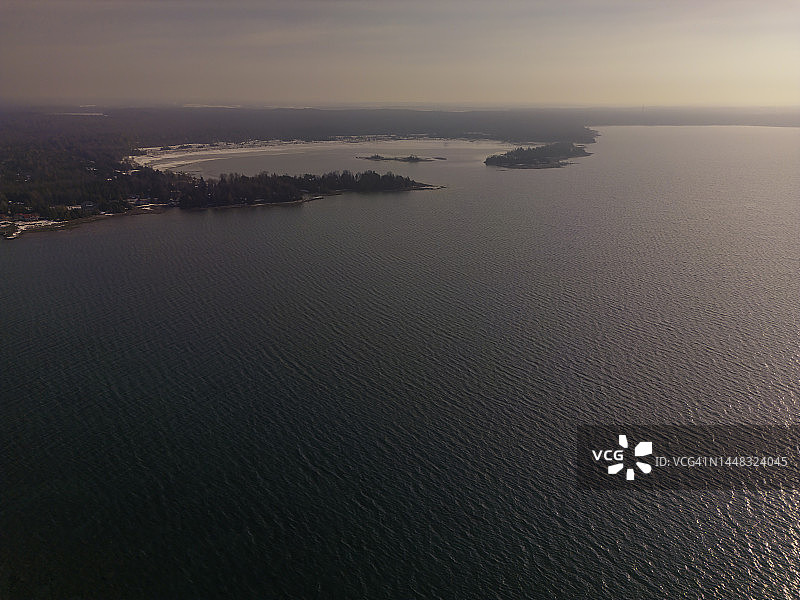 湖面日出航拍图片素材