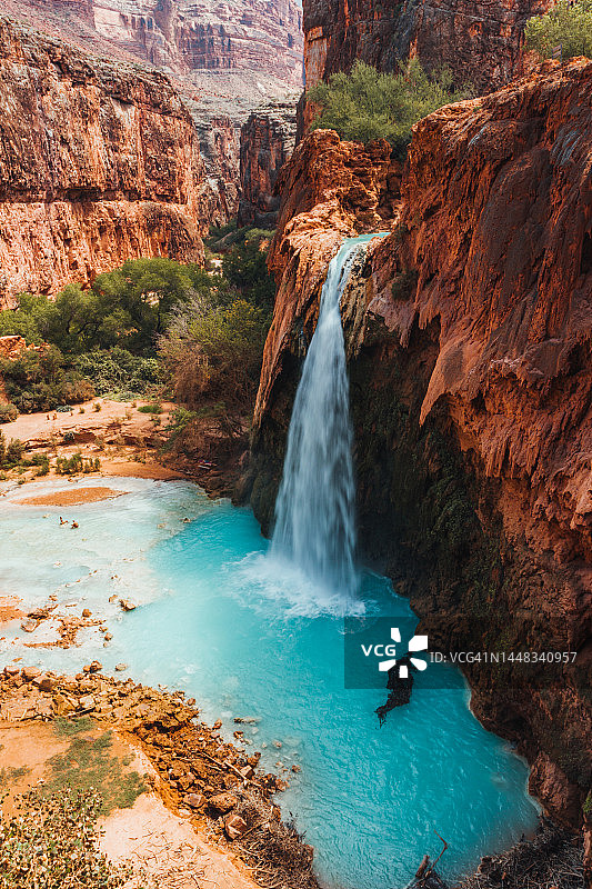 哈瓦苏瀑布：大峡谷中的野生绿洲图片素材