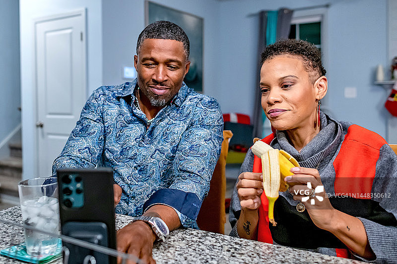 带有设备11的温馨的家图片素材