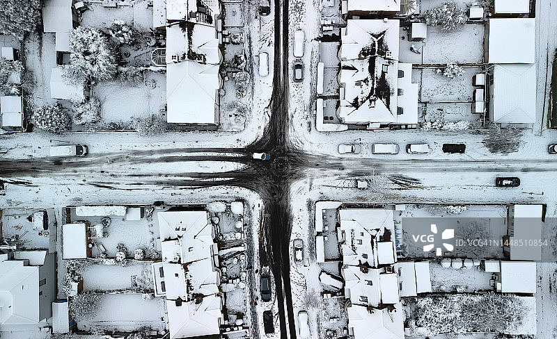 雪中的十字路口图片素材