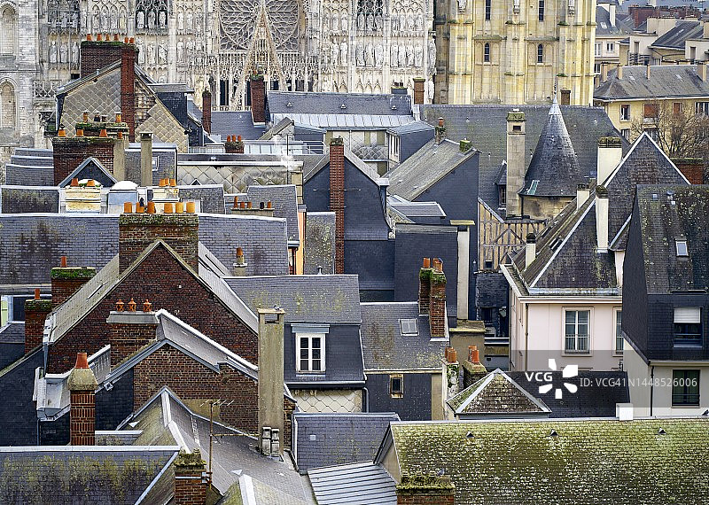 鲁昂的城市屋顶图片素材