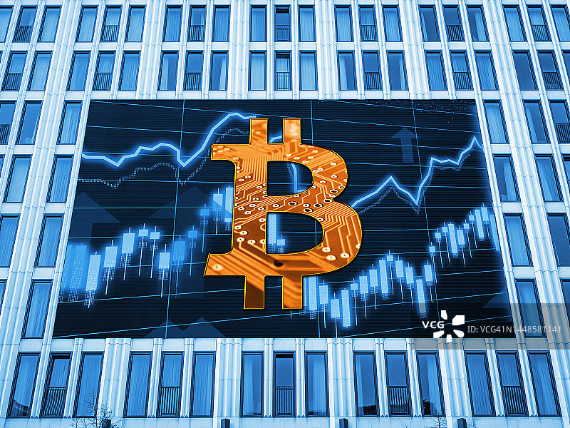 城市金融市场数据背景中的比特币广告牌图片素材