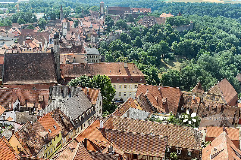 罗滕堡陶伯河上镇的鸟瞰图图片素材
