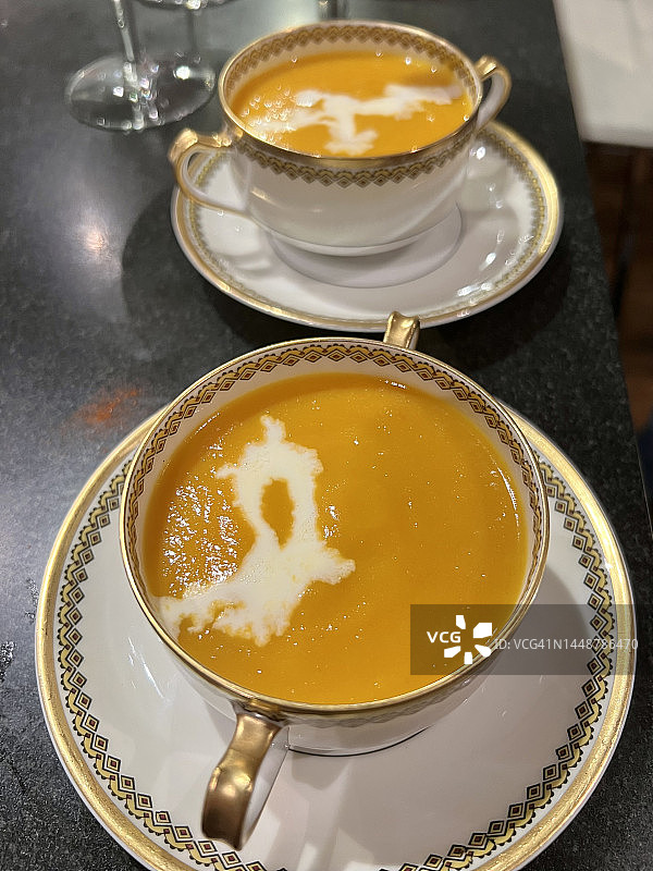 奶油冬南瓜汤图片素材