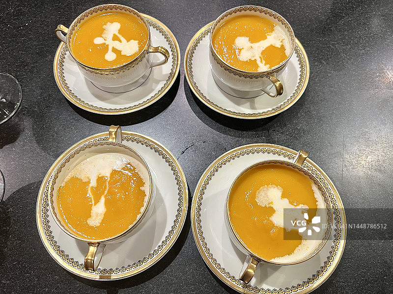 奶油冬南瓜汤图片素材