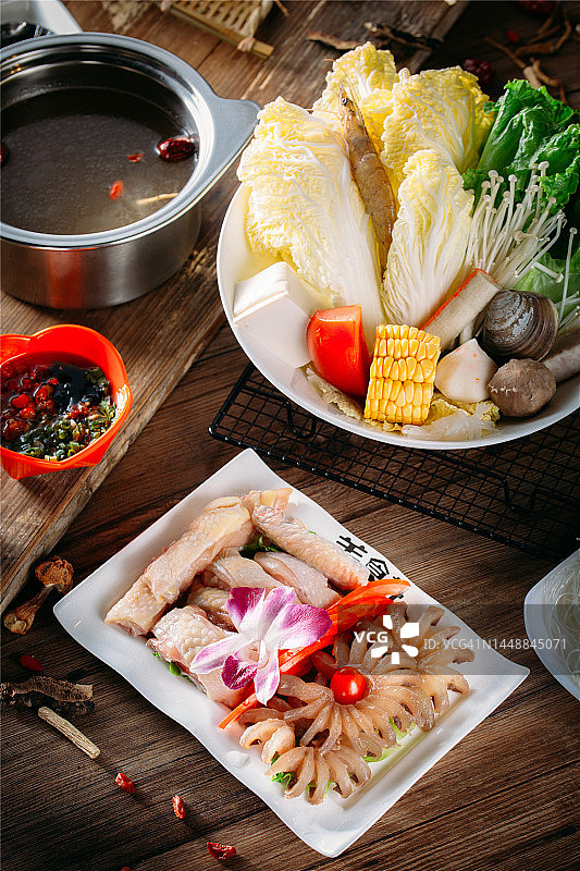 中华美食：火锅菜肴，肉图片素材