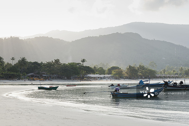 海滩的傍晚景色图片素材