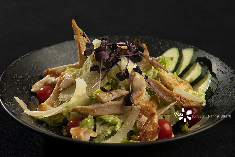凯撒鸡肉沙拉图片素材