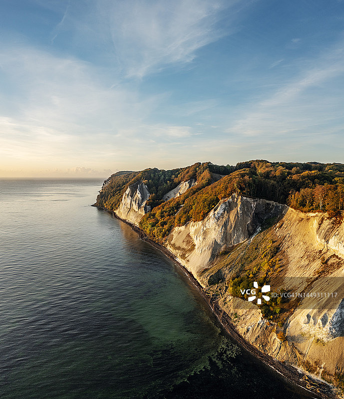 丹麦默恩斯克林特悬崖鸟瞰图图片素材