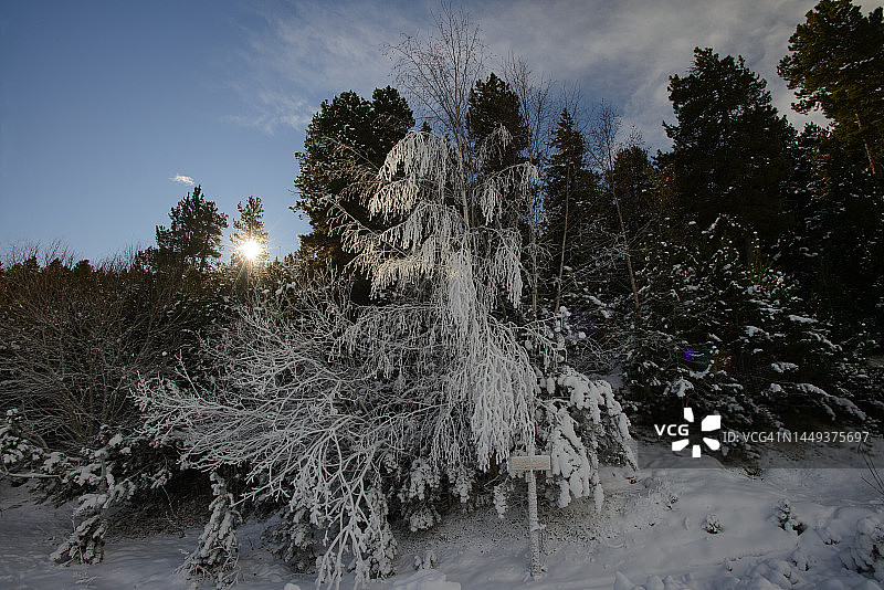 法国东比利牛斯山脉风光图片素材