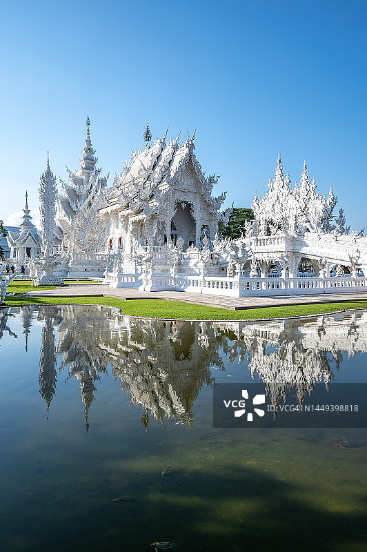 泰国清莱白庙美景：热门旅游景点图片素材