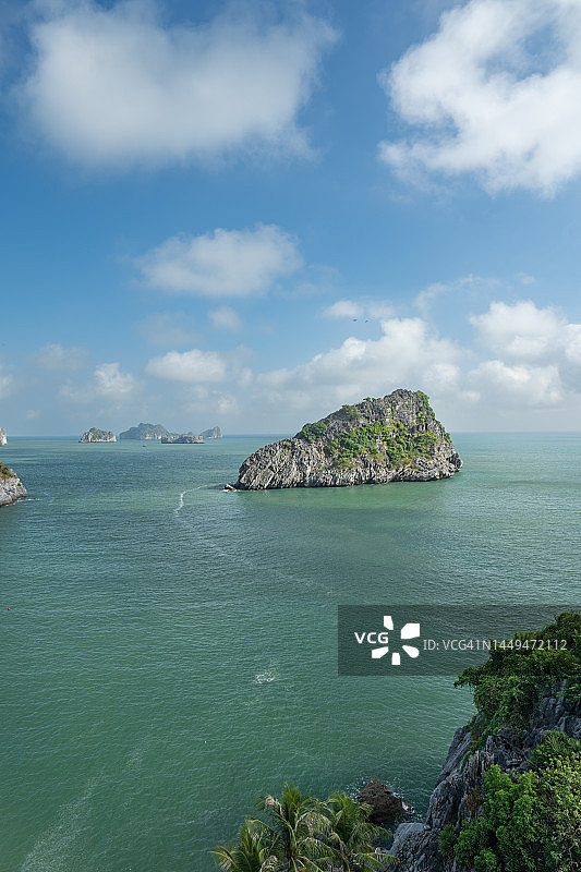 越南吉婆岛兰哈湾和下龙湾的热带天堂风光图片素材