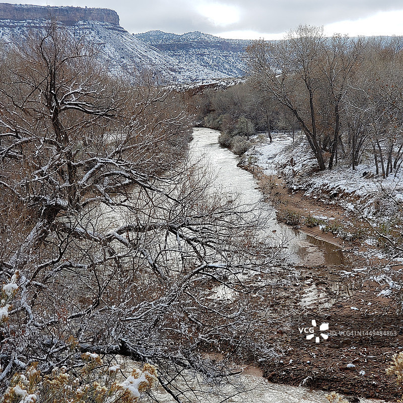 风暴后的维珍河图片素材