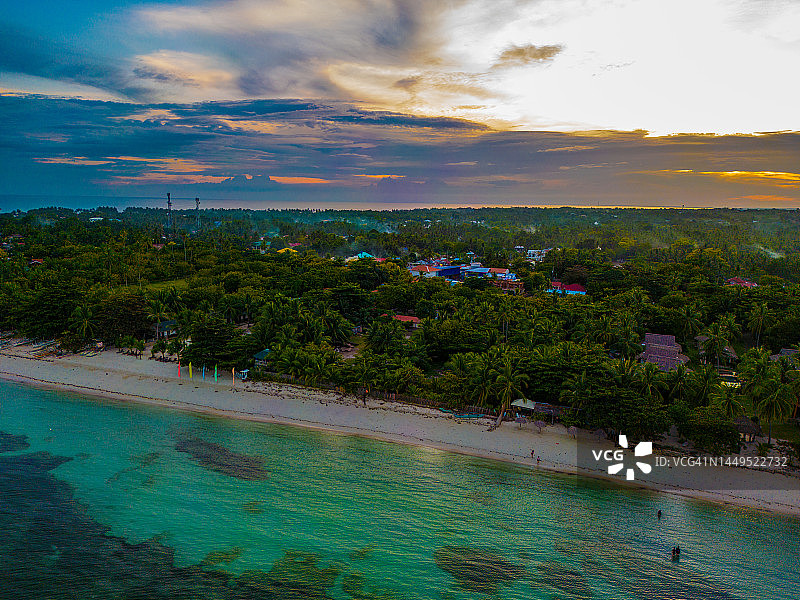 菲律宾宿务圣达菲沙滩日落景色图片素材
