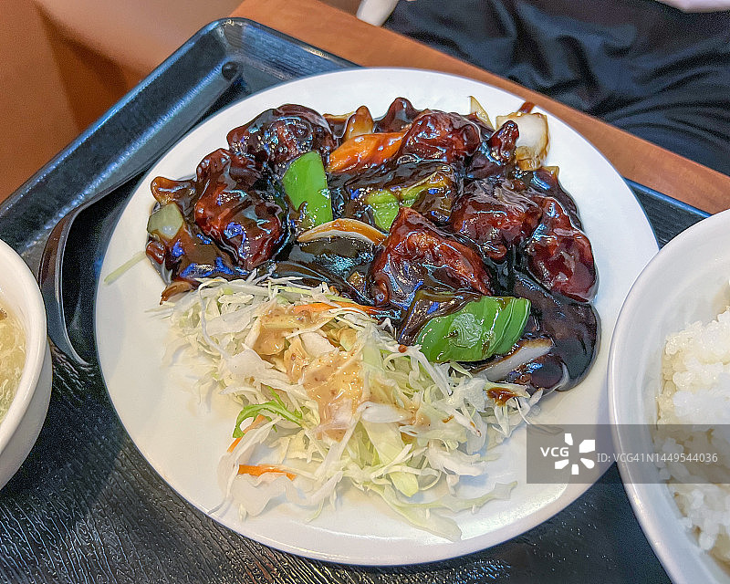 中餐：黑醋咕咾肉定食图片素材