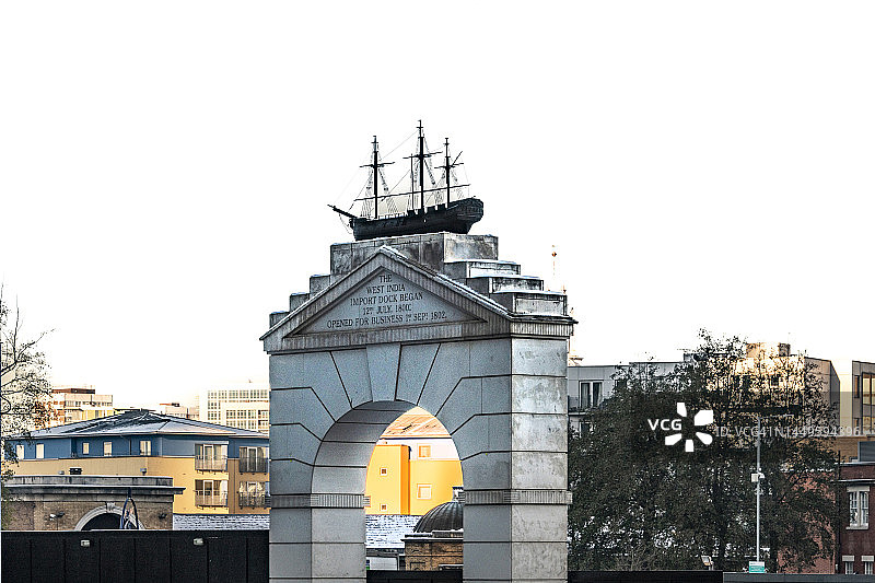 金丝雀码头西印度码头的纪念碑图片素材