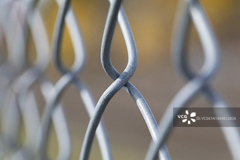 铁丝网围栏图片素材