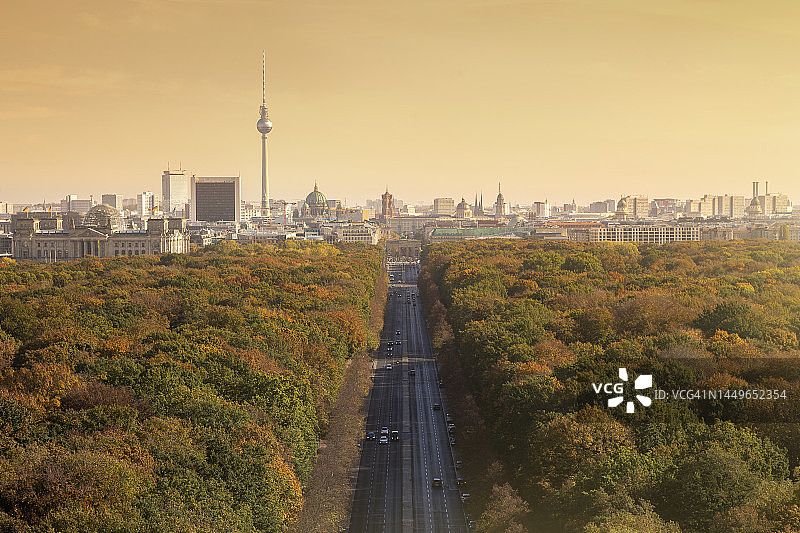 德国柏林秋季的蒂尔加滕公园景色图片素材