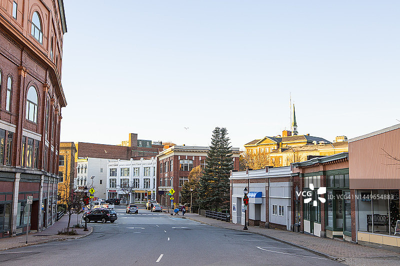 冬季黄昏时分的班戈市中心图片素材