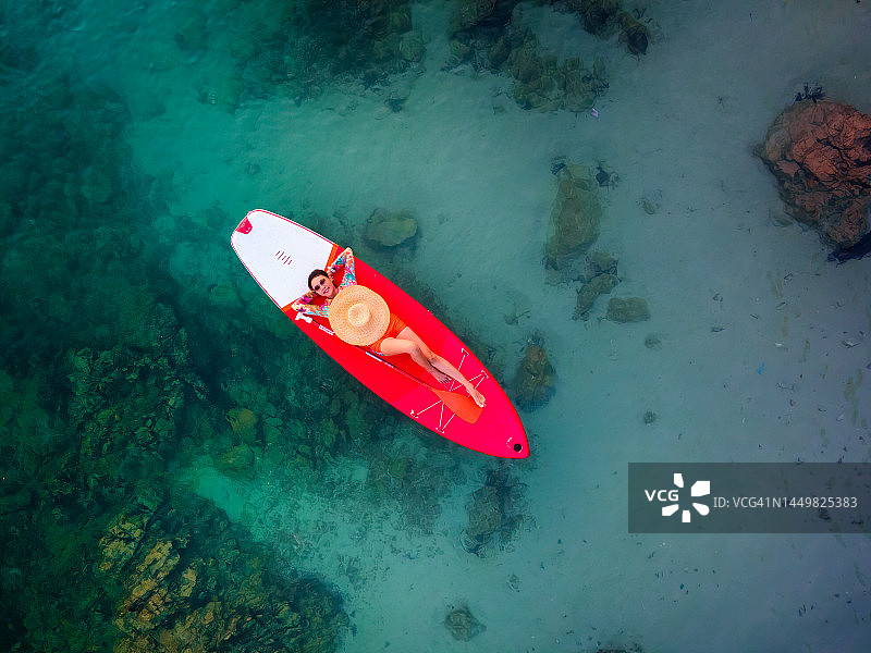 海上桨板运动时光图片素材