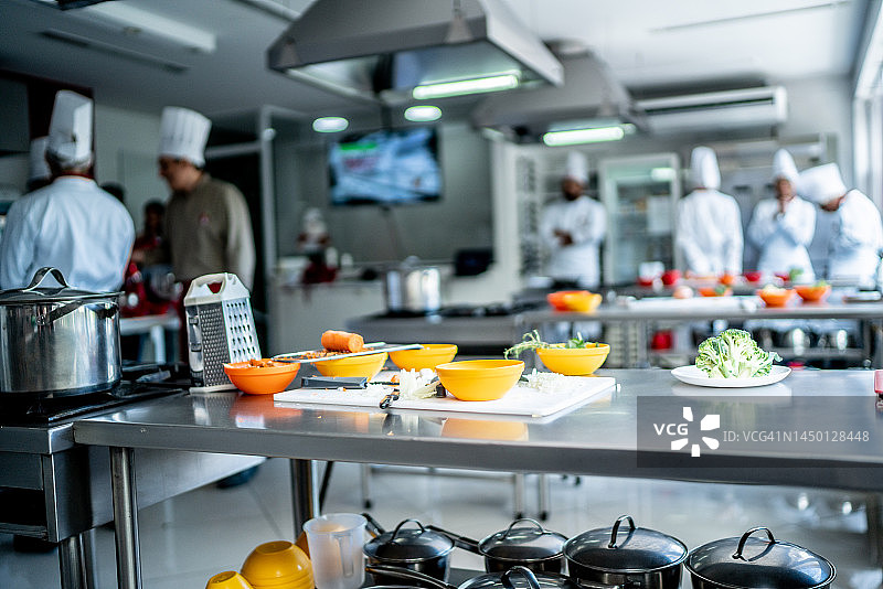 商业厨房台面及食材图片素材