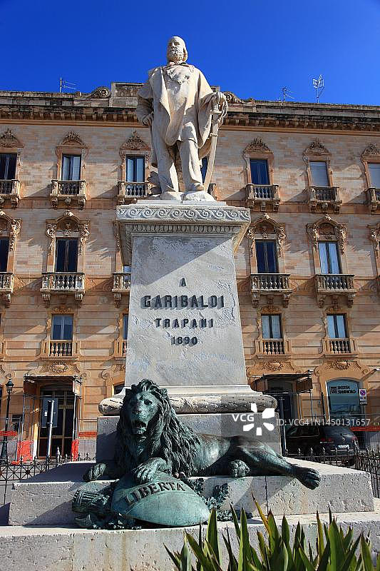 意大利西西里岛特拉帕尼市，加里波第雕像图片素材