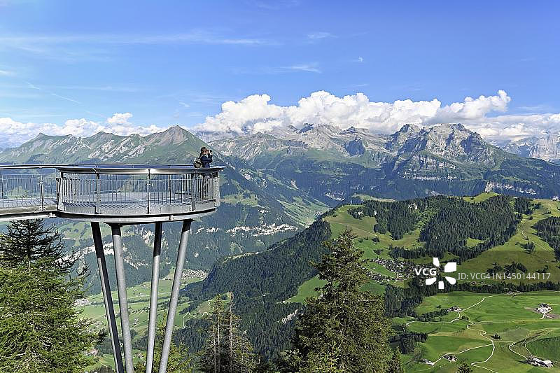 瑞士施坦瑟峰阿尔卑斯山观景台图片素材