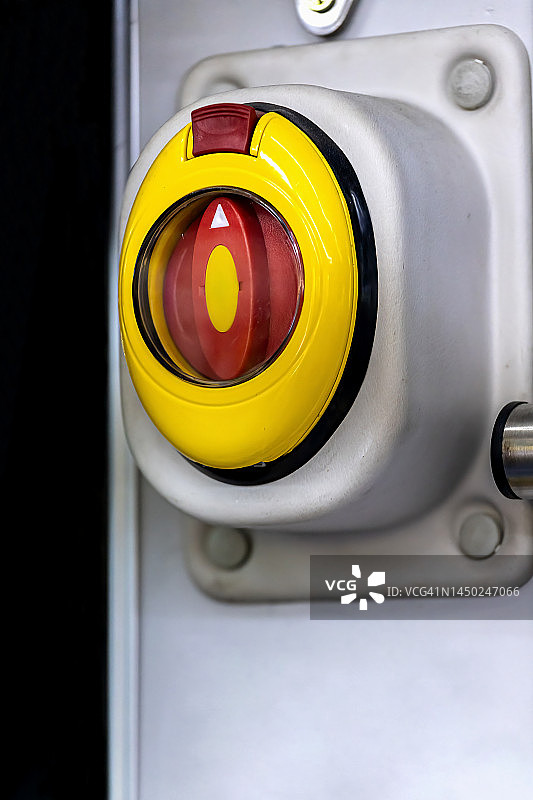 巴士上的紧急停止按钮特写图片素材