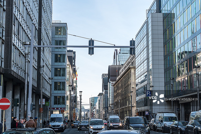 法律大街上的交通图片素材