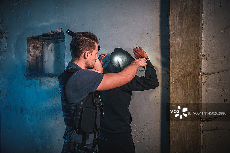 值班的男警官图片素材