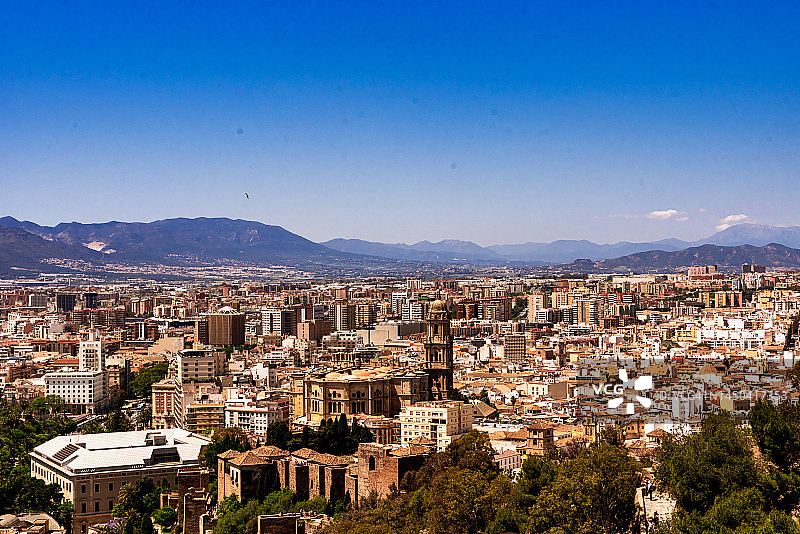 马拉加主教座堂和城市景观（白天）图片素材