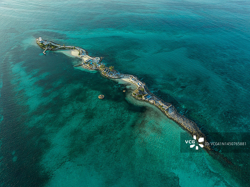 从空中俯瞰巴哈马珍珠岛图片素材