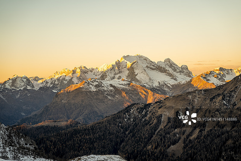 瑞士山脉风光图片素材