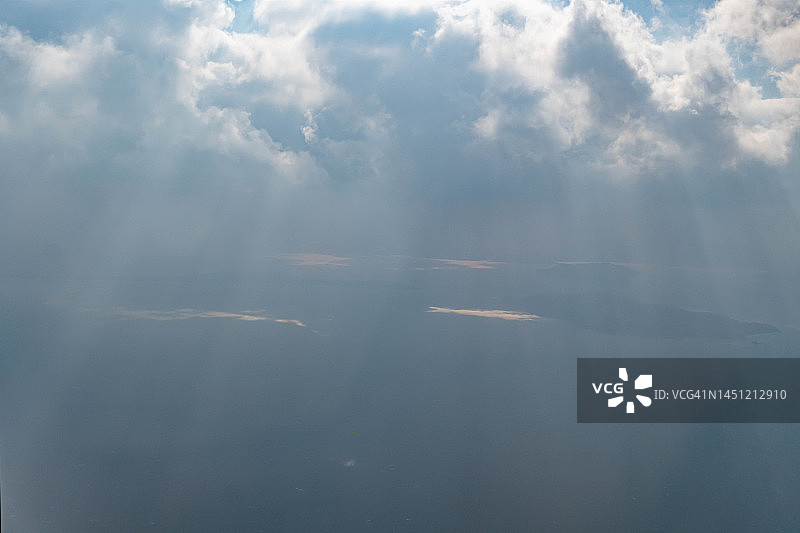 飞机航拍日本福冈市海滩阳光图片素材